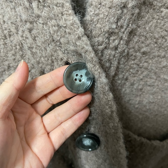 Club Monaco cozy and soft sweater - Picture 2 of 7